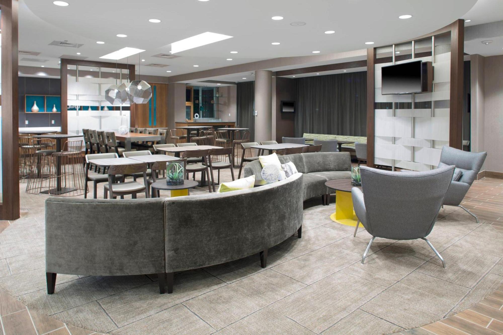 堪萨斯城莱内克萨/市中心春丘套房酒店 雷内克萨 外观 照片